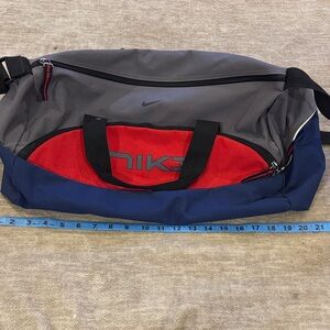 Nike Gray, Red, and Blue Men's Duffel Bag